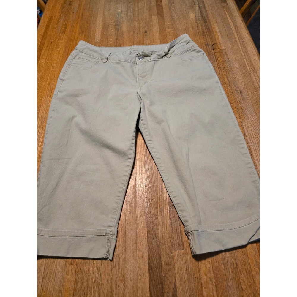 Riders by Lee Women 20W Tan Khaki Mid-Raise Stretch Cuffed Cropped Capri Pants